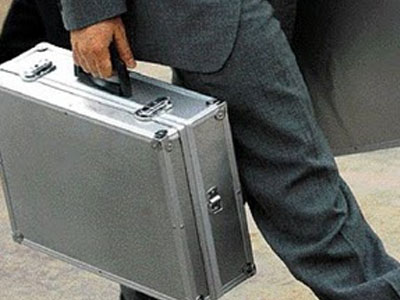 Υποτυπώδης η επιτροπή για το «ξέπλυμα μαύρου χρήματος»