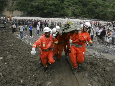 Νεκροί από κατάρρευση γέφυρας