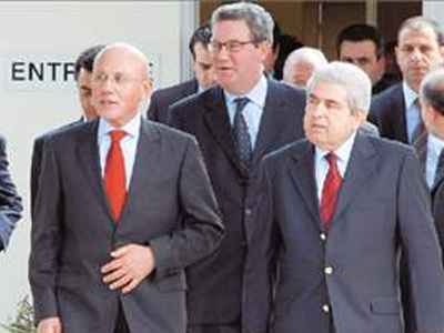 “Πυροσβεστική” συνάντηση Ντάουνερ – Χριστόφια