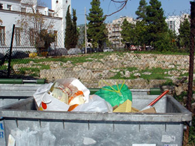 Ένταση με την απεργία στον Πειραιά