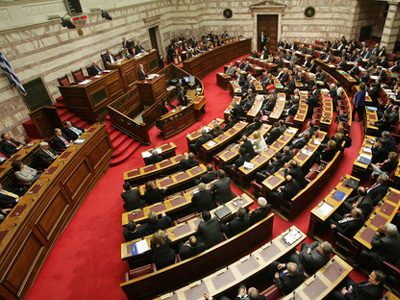 Αντιπαράθεση στην Ολομέλεια της Βουλής για τα μπλόκα