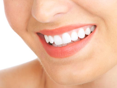 Πού οφείλεται ο αποχρωματισμός των δοντιών