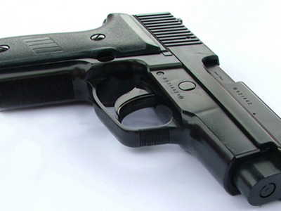 Διέρρηξαν το σπίτι αστυνομικού τη νύχτα του γάμου του