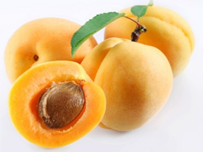 «Κομπρέσα» με βερίκοκα για το πρόσωπο