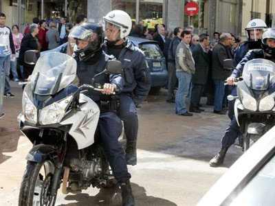 Συλλήψεις για πλαστογραφία και κλοπές