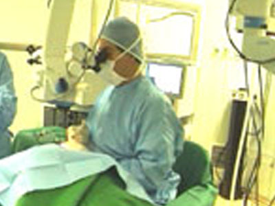 Νέα εγχείρηση για 10 ασθενείς που έπαθαν ενδοφθαλμίτιδα