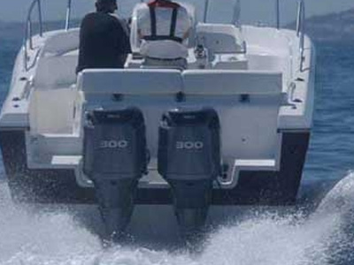 Έκλεβαν εξωλέμβιες