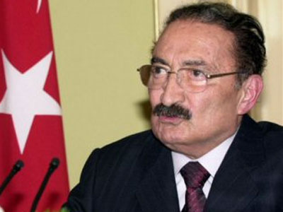 Αποκαλυπτήρια του ανδριάντα του Μπουλέντ Ετζεβίτ στα Κατεχόμενα