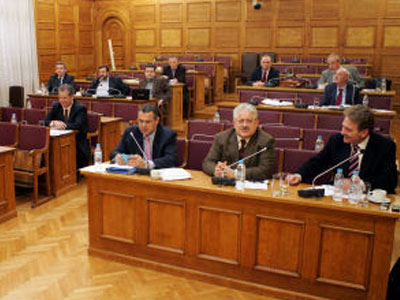 Στην τελική ευθεία η Εξεταστική για τη Siemens