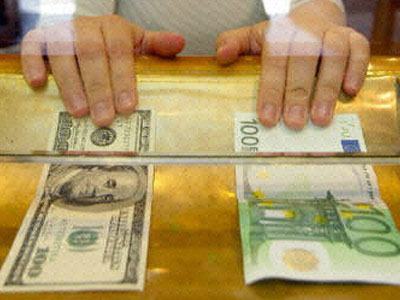 Ελαφρά άνοδος του ευρώ έναντι του δολαρίου