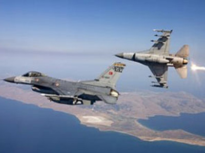 Τουρκική επίδειξη ισχύος στο Αιγαίο