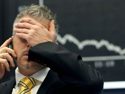 Καταιγίδα ρευστοποιήσεων και νέα χαμηλά έτους στο Χρηματιστήριο