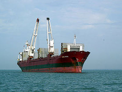 Κινδυνεύει πλοίο ανοικτά της Πύλου