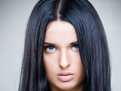 Ίσια μαλλιά για το ρεβεγιόν Ίσια μαλλιά για το ρεβεγιόν