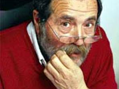 Πέθανε ο Νίκος Κακαουνάκης