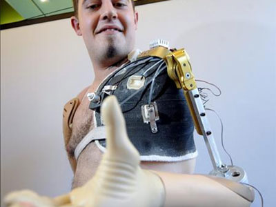 Πέθανε ο πρώτος «βιονικός» Αυστριακός