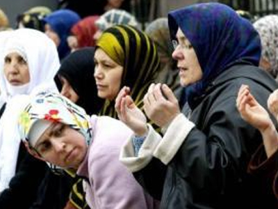 Παραχώρηση «ιθαγένειας» σε 15.000 εποίκους, καταγγέλλουν κυπριακά κόμματα