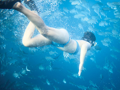 Το κολύμπι σας δείχνει νεότερες