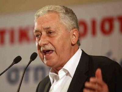 «Επενδύουν στη χρεοκοπία οι χρηματοπιστωτικοί οίκοι»