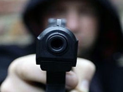 Εισέβαλαν σε εταιρεία σκυροδέματος στην Μάνδρα