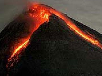 Συνεχίζονται οι εκρήξεις στο ηφαίστειο Μεράπι