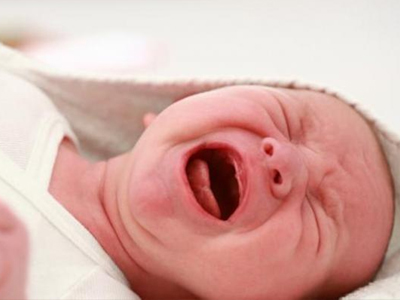 Τι κάνουμε αν το μωρό κλαίει τη νύχτα