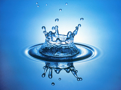 Πόσο νερό πρέπει να πίνουμε;