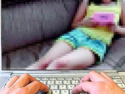 Με παιδική πορνογραφία προσπάθησε να του πάρει τη θέση