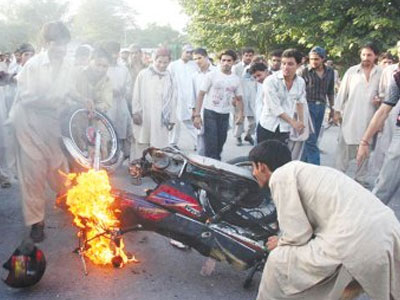 Εθνοτικές συγκρούσεις με νεκρούς στο Πακιστάν