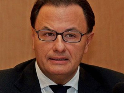 «Ο λαός δεν θα πέσει θύμα εκβιασμών του κ. Παπανδρέου»