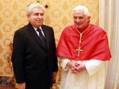 Απέφυγε ο Πάπας να αναφερθεί στο Κυπριακό
