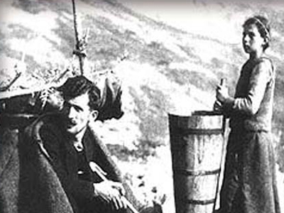 Το ΠΑΣΟΚ είναι εδώ!