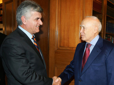 Έρανος για το δημόσιο χρέος