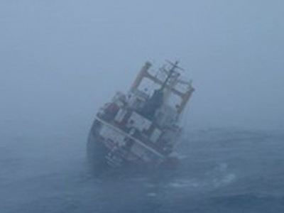 Κινδυνεύει πλοίο στα Κύθηρα