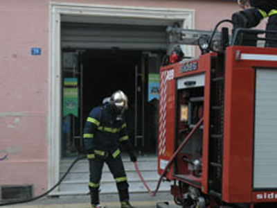 Πυρκαγιά σε υπόγειο στη Γλυφάδα
