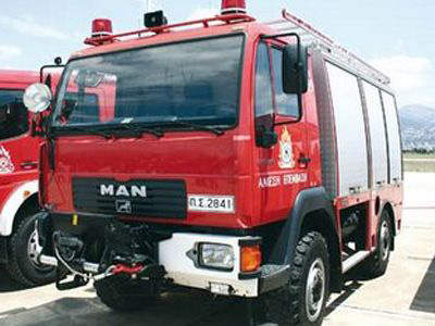 Απεγκλωβίστηκαν τα οχήματα στην παραλία Λέχαιου