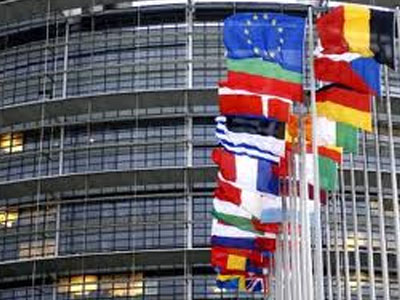 Αυστηρό μήνυμα για τις απελάσεις Ρομά