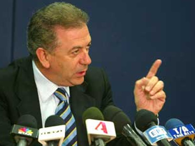 Κόντρα Αβραμόπουλου-Σιούφα