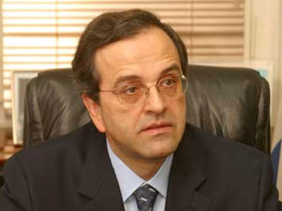 Επιμήκυνση, ευρωομόλογα και μείωση επιτοκίων ζητεί ο Σαμαράς