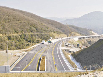 Να πάρουν δημόσια έργα ζητούν μικρομεσαίες επιχειρήσεις