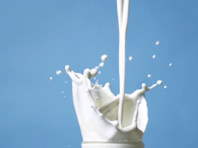 Το γάλα υψηλής παστερίωσης χτυπάει πλέον το φρέσκο γάλα