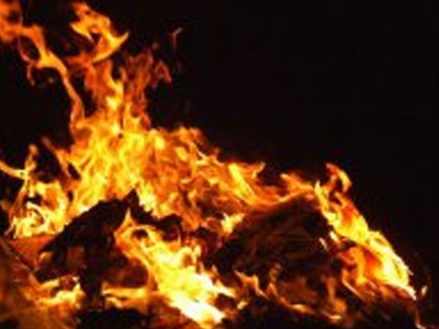 Υπό έλεγχο οι πυρκαγιές σε Νίκαια και Σπάτα