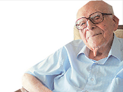 Ε. Κριαράς: Να καταργηθούν τα αρχαία στο Γυμνάσιο