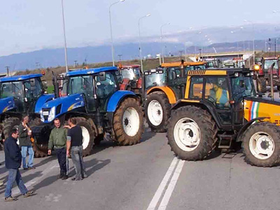 «Μπλόκο» στο τελωνείο Ευζώνων