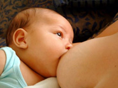 Αναντικατάστατος ο μητρικός θηλασμός