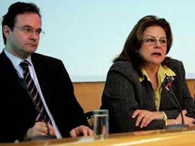 Να απλοποιηθεί η σύσταση εταιρειών, ζητά η «τρόικα»