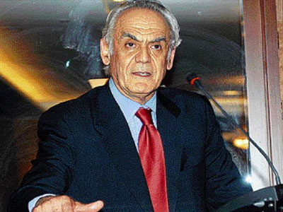 «Με στοχοποιούν για να με σπιλώσουν»