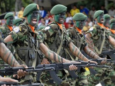 Διάψευση για αποστολή στρατού στα σύνορα με την Κολομβία