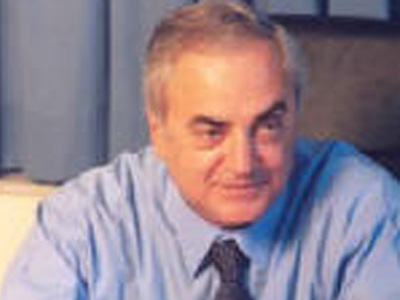 Ο ανηψιός του Μητσοτάκη φλερτάρει το ΠΑΣΟΚ