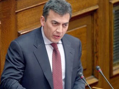 «Αγνοεί το μνημόνιο που υπέγραψε με την “τρόικα” ο Α. Λοβέρδος»